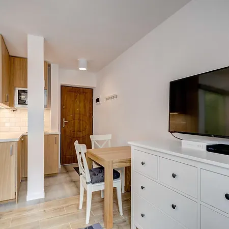 Dr - Five Apartment *