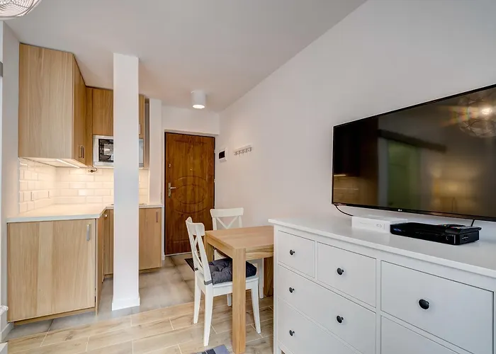 Dr - Five Apartment *